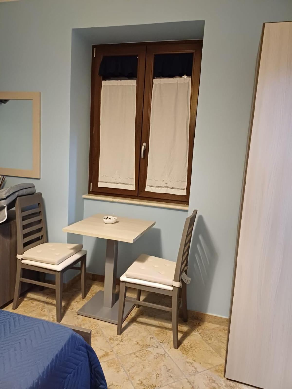 Core A Core Rooms Santo Stefano del Sole Bilik gambar